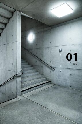 Pädagogische Hochschule Baden mit Sichtbetonelementen von Wopfinger